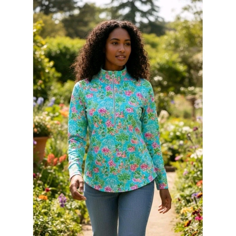 Lilly Pulitzer Disney Parks Quarter Zip Pullover Mickey Minnie Castle UPF Sz XL